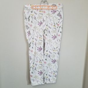 Floral capri pants